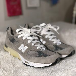 New Balance Women’s 991 Athletics Shoe